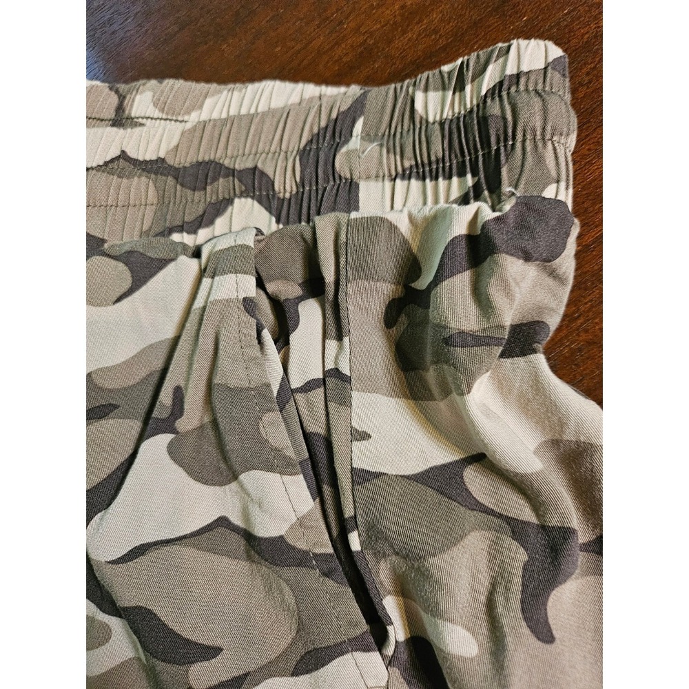 Torrid Cargo Jogger Pants Womens 4 Green Camo Elastic Waist Cropped Ribbed Cuff - Picture 6 of 10